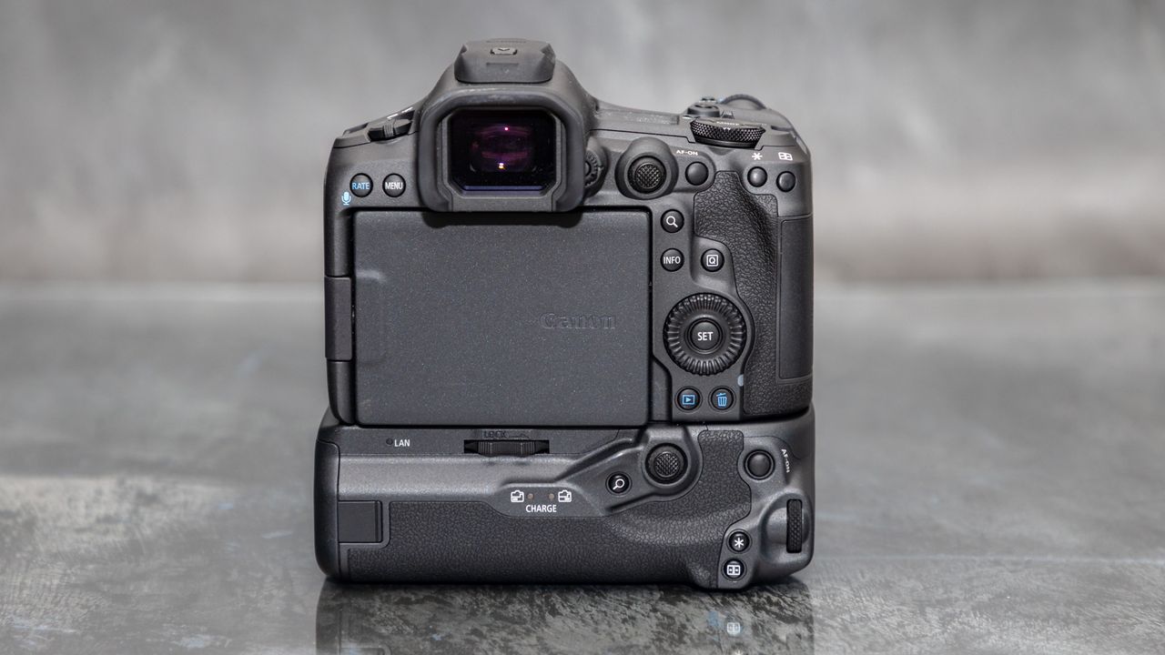 Canon BG-R20EP Battery Grip for Canon EOS R5 Mark II