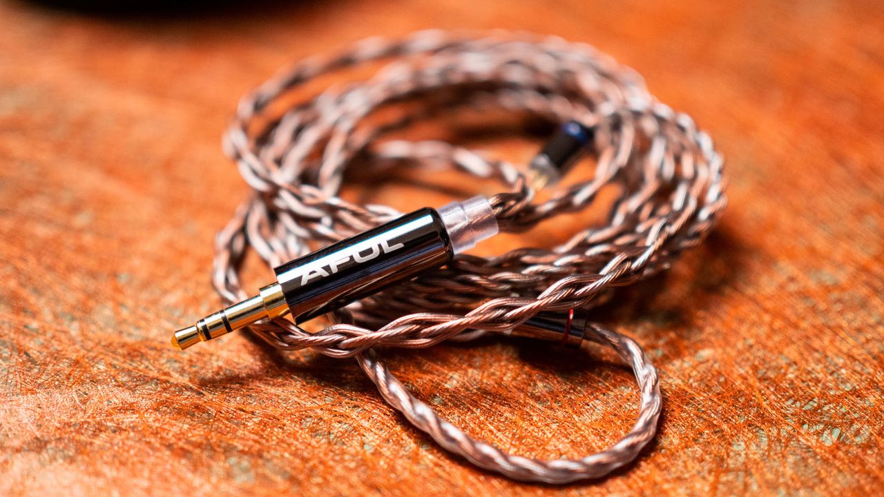 AFUL Performer 8 IEM