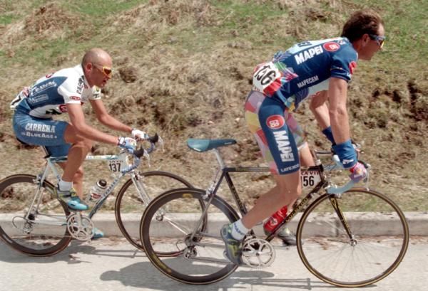 Tony Rominger leads Pantani in the Giro.