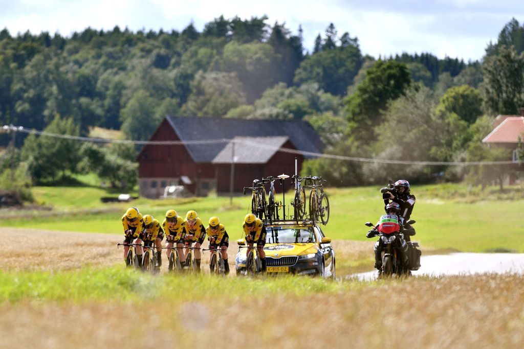 VARGARDA SWEDEN AUGUST 06 sprint during 15th Postnord Vrgrda WestSweden TTT a 356km team time trial from Vargarda to Vargarda UCIWWT VargardaCycling on August 06 2022 in Vargarda Sweden Photo by Luc ClaessenGetty Images