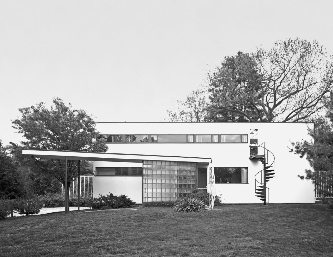 The Gropius House is finally getting a Bauhaus-worthy bathroom