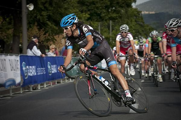 Lachlan Morton from New South Wales corners at the top of Sturt Street during the men's under 23 criterium championship.