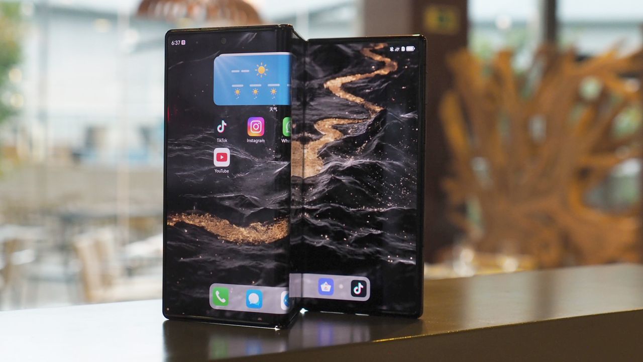Huawei Mate XT review