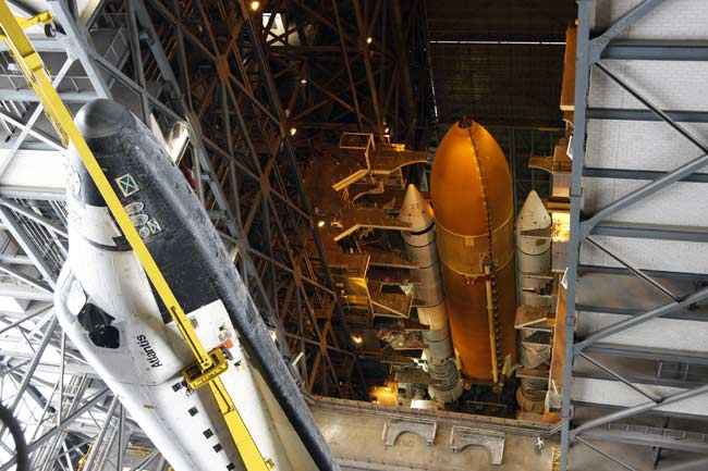 Stuck Pin Delays Shuttle&#039;s Trek to Launch Pad