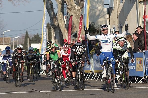 Nacer Bouhanni (FDJ-BigMat) wins stage 1