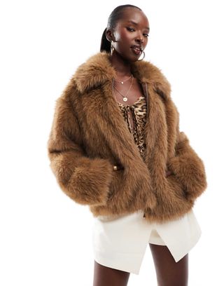 Simmi jacket made of faux fur with a full zip in brown