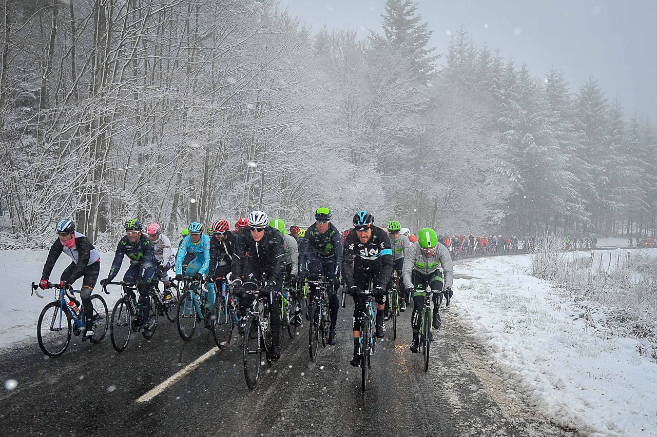 The peloton rode into a snowstorm in stage 3