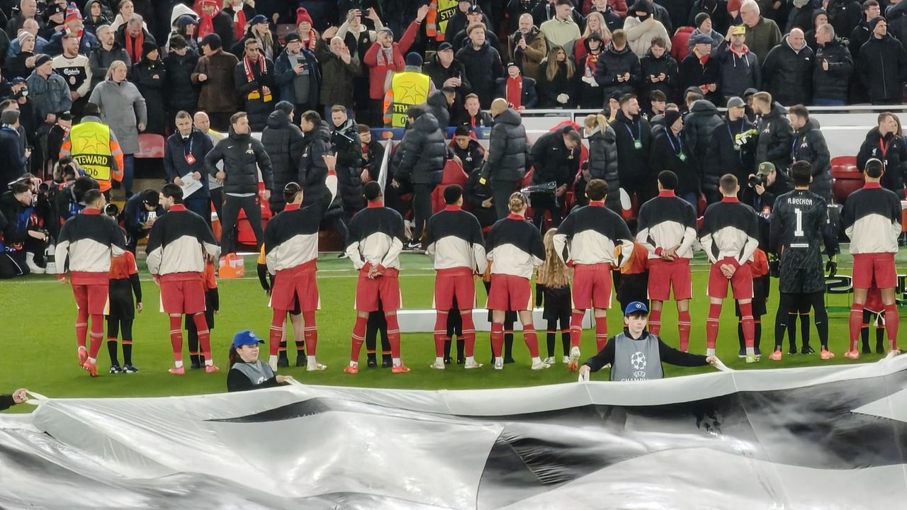 Images captured on the Oppo Find X8 Pro of the Liverpool v Lille match in the Champions League