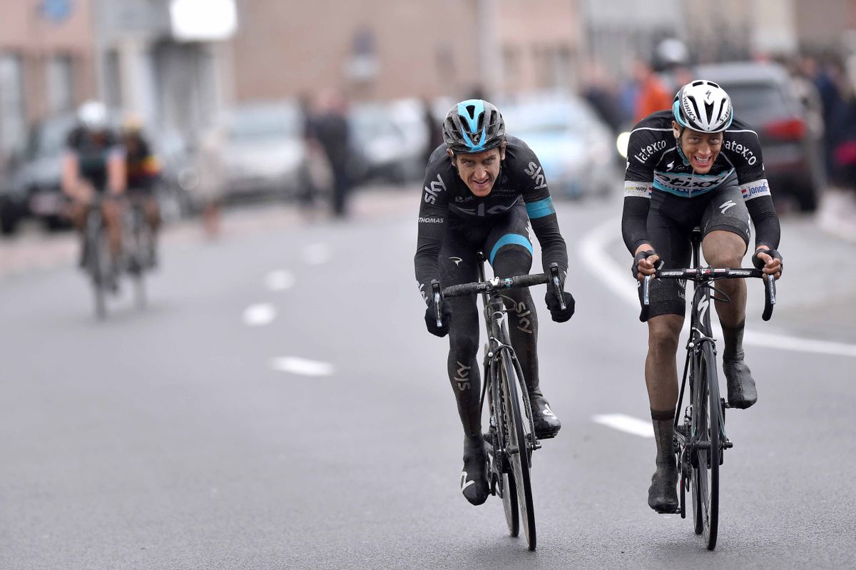 Niki Terpstra and Geraint Thomas chasing