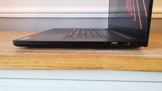 The side ports of the Razer Blade 17 (2022)