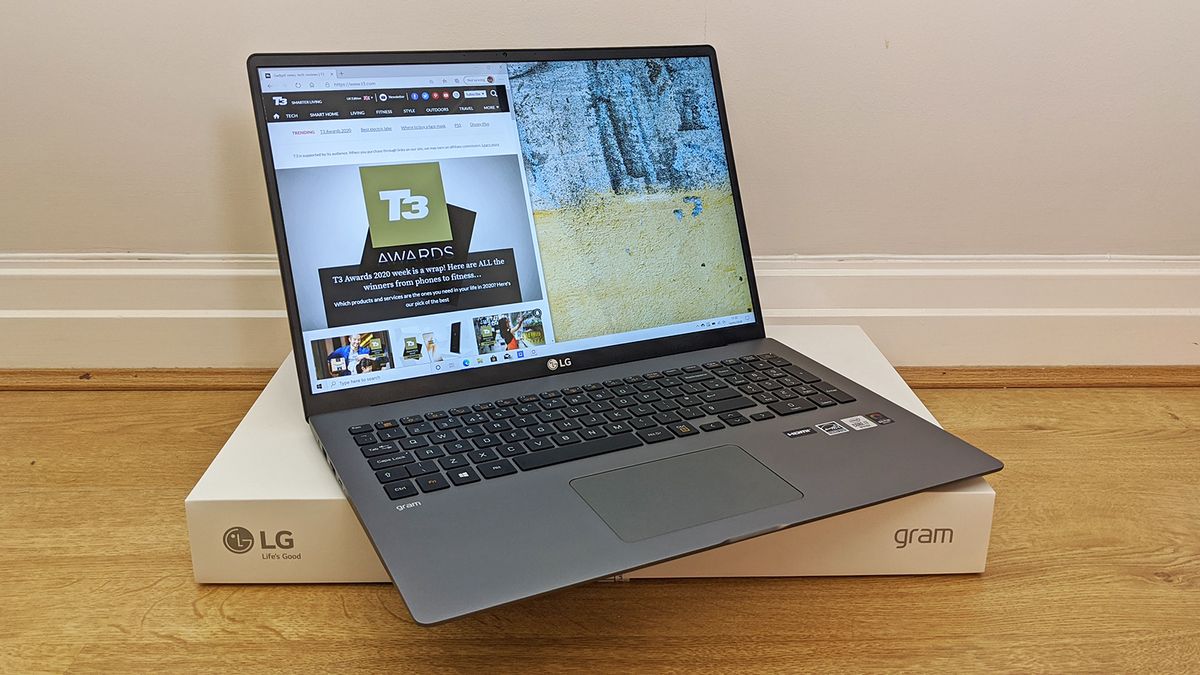 LG Gram 17 (2020) review: huge screen, thin chassis, impressive laptop