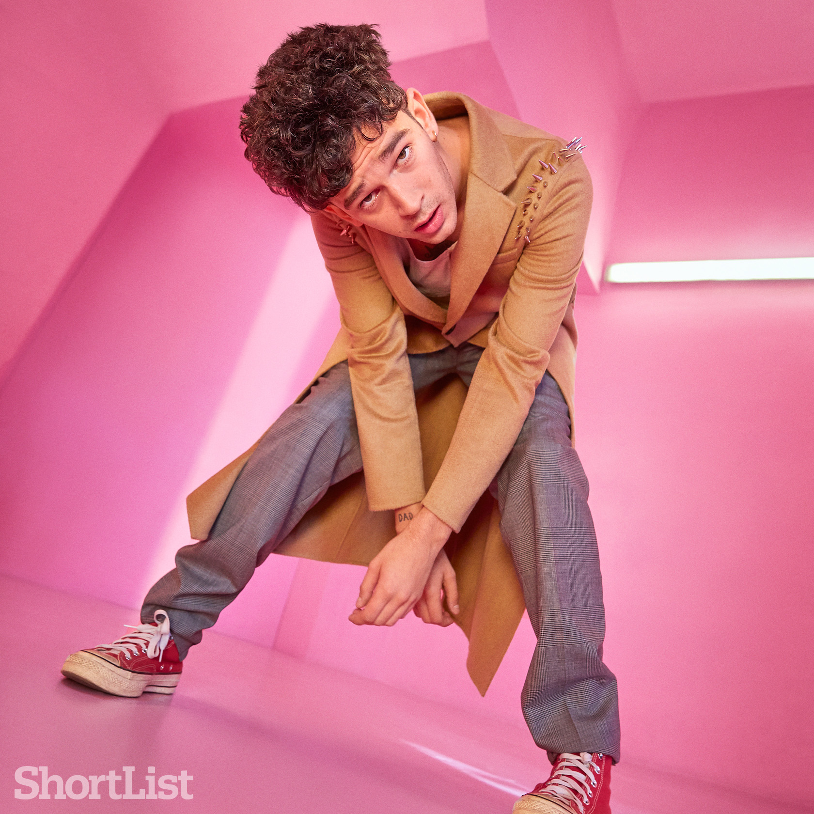 181105-mattyhealy11857-f1-rt-1556647688-Zl8M.jpg