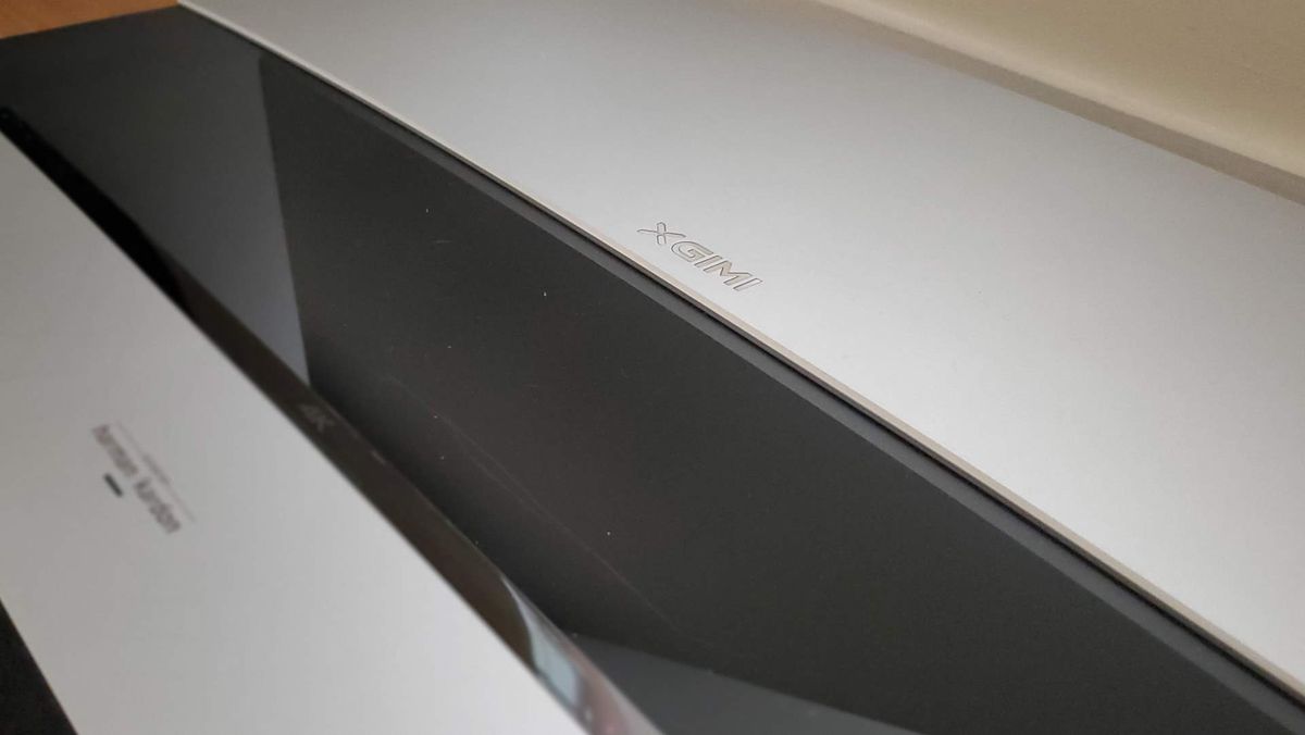 XGIMI Aura UST projector