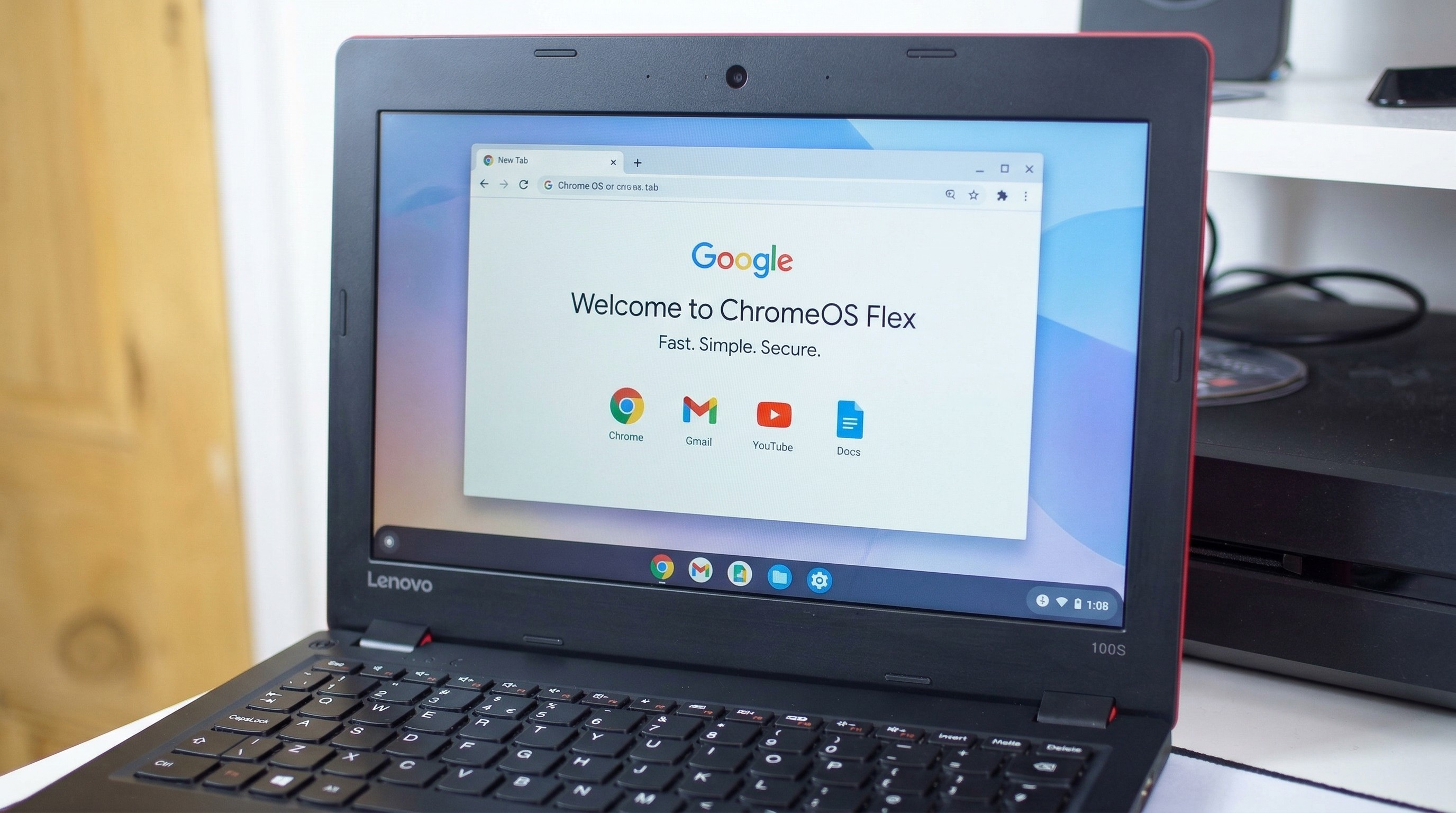 Lenovo 100s running ChromeOS Flex