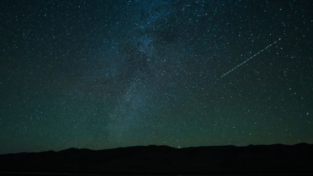 Timelapse video shows stunning meteor shower over Colorado National ...