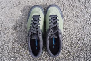 Image shows Shimano AM5 (AM503) SPD MTB shoes