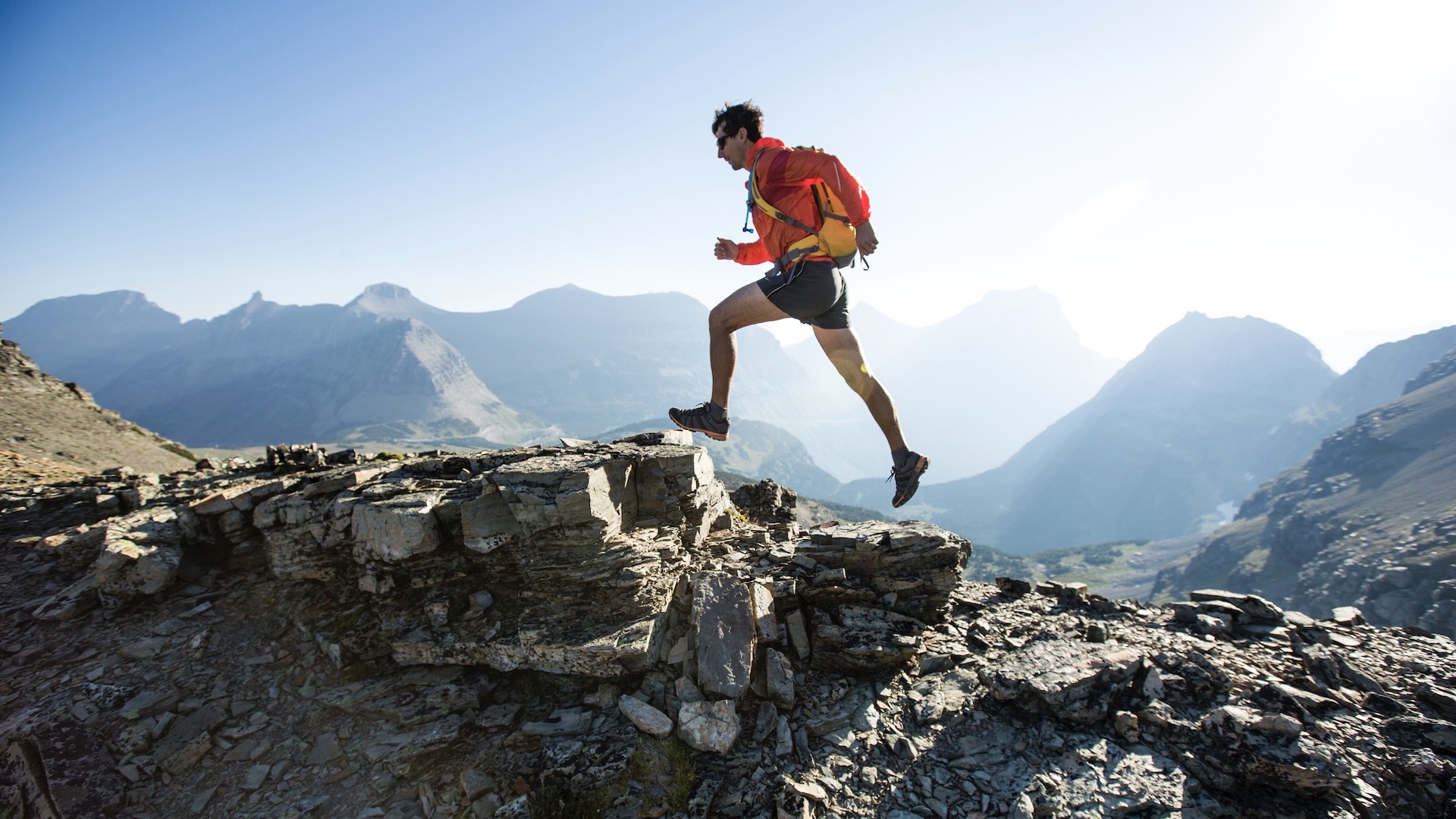 What are the essentials for solo trail running? | Advnture