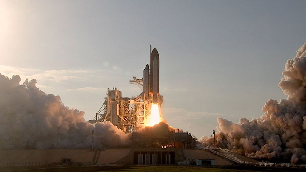 Liftoff! Space Shuttle Discovery Launches on Final Voyage | Space