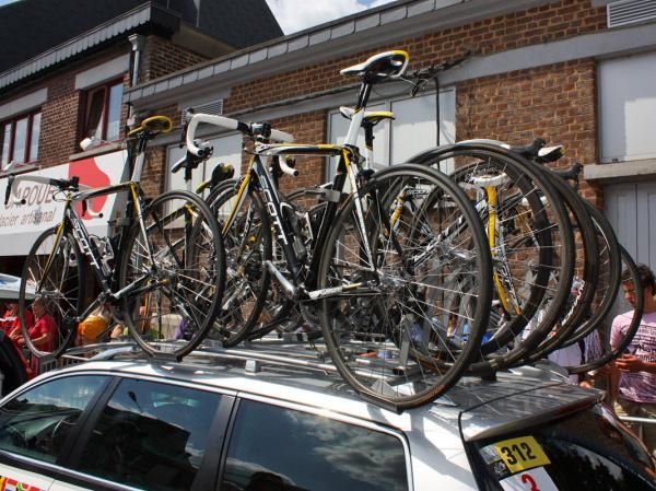 HTC-Columbia team cars were armed with Scott Addict spare bikes plus a multitude of spare classics-type wheels.