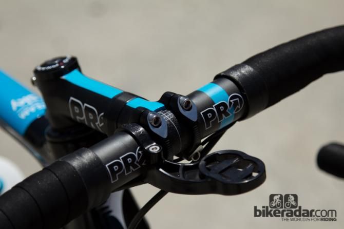 The PRO components are very clearly Team Sky only - however it appears to be a basic PLT stem and VIBE carbon handlebar