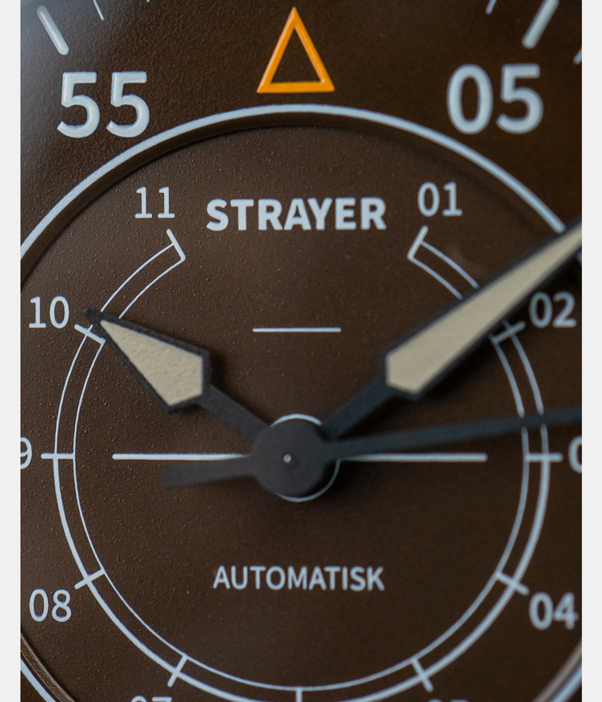 Strayer watch design features interchangeable bezels | Wallpaper