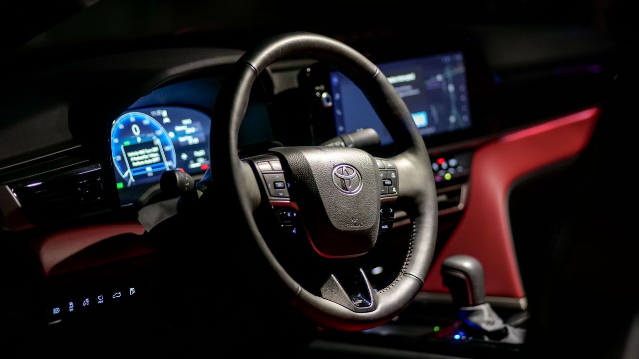 2025 Toyota Camry Hybrid XSE test drive review.