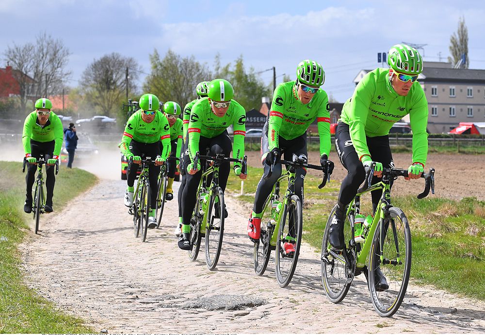 Cannondale-Drapac test their equipment over the pav&eacute;