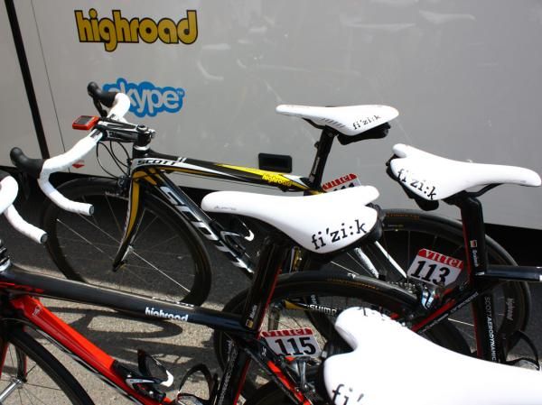 Mark Cavendish (HTC-Columbia) used his old bike for both stage wins in this year's Tour de France but based on the changes we've seen, it's for fit reasons, not because of the bike itself. We expect to see him back on the new rig soon.