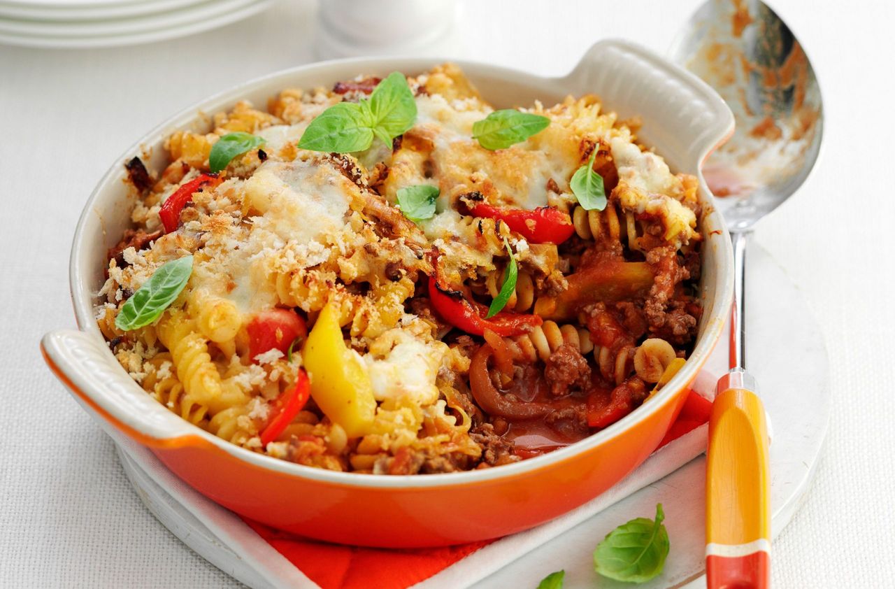 Cheesy mince pasta bake recipe