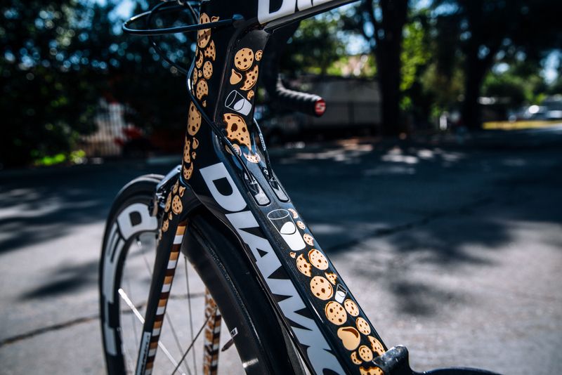 The milk and cookies features predominately on Milk and cookies decals on the top tube for Phil Gaimon's Diamondback