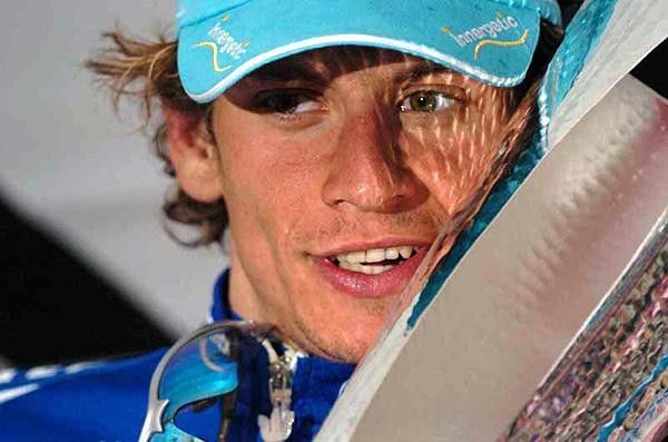 Filippo Pozzato (Quick.Step) gets close to the trophy