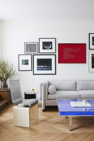 gallery wall ideas with black frames and poster prints