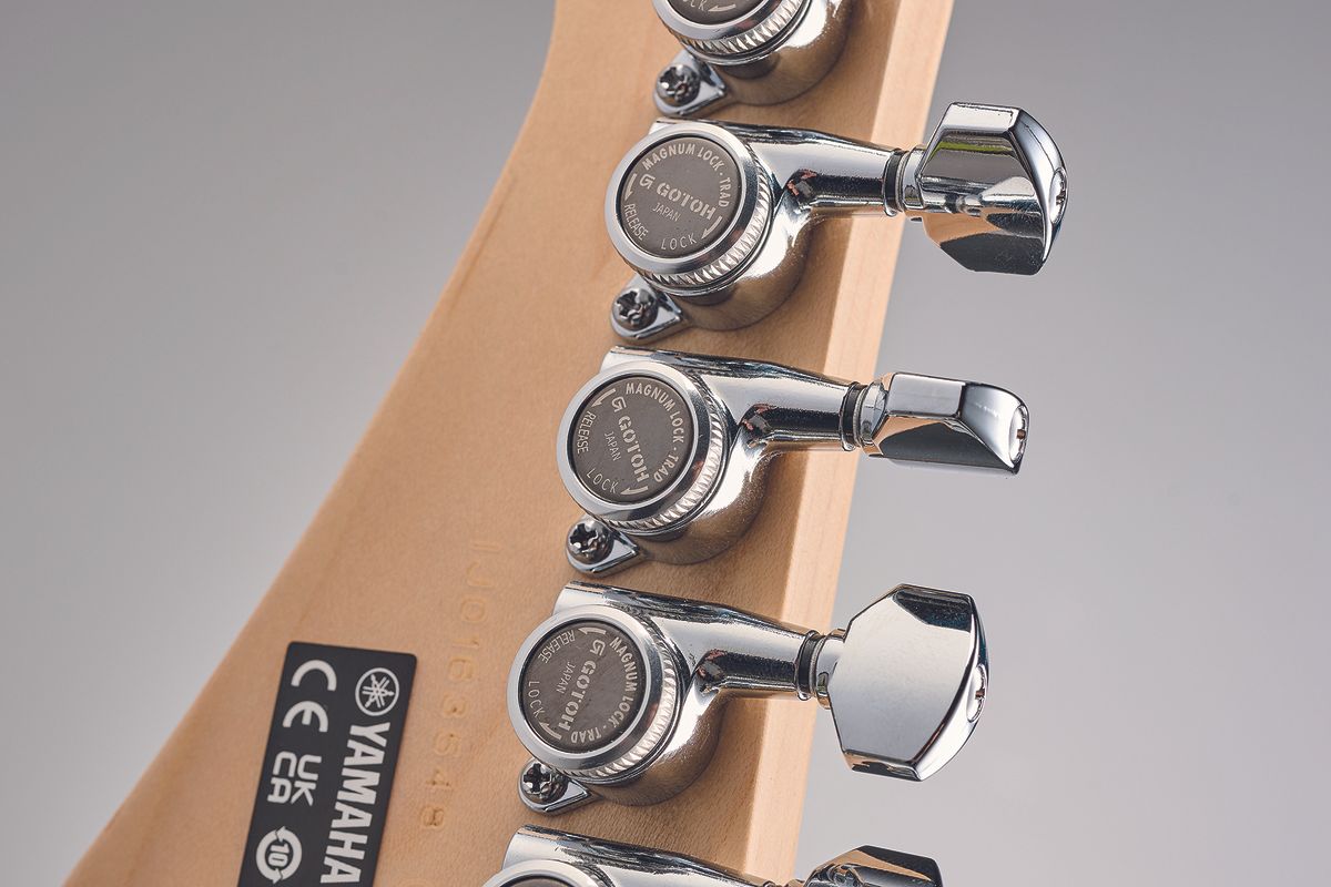 Yamaha Pacifica Standard Plus PACS+12M