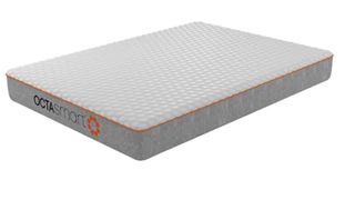 Dormeo mattress sales, deals and discount codes: Image of the Dormeo Octasmart Plus Memory Foam Mattress with white top and light grey base