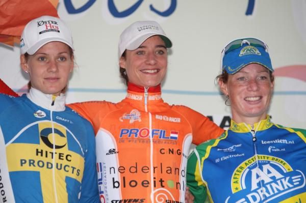 General classification, Emma Johansson (Hitec Products), Marianne Vos (Nederland Bloeit) and Kirsten Wild (AA Drink)