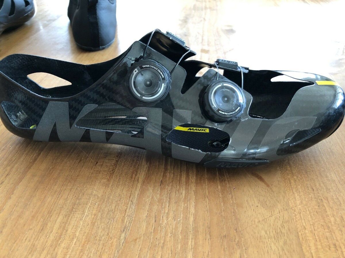 The full carbon outer shell, with Mavic&rsquo;s own retention dials &ndash; make for a technical shoe. The seller has had to modify theirs, however, to relieve some pressure