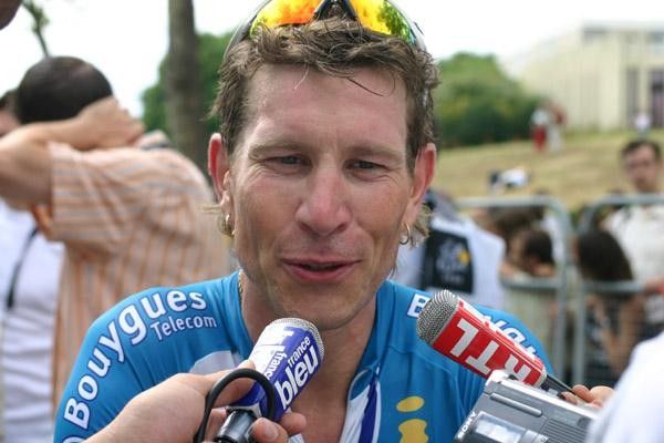 Laurent Brochard having a laugh with the radio journalists.