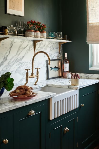 10 kitchen cabinet colors to make a small space look bigger | Real Homes