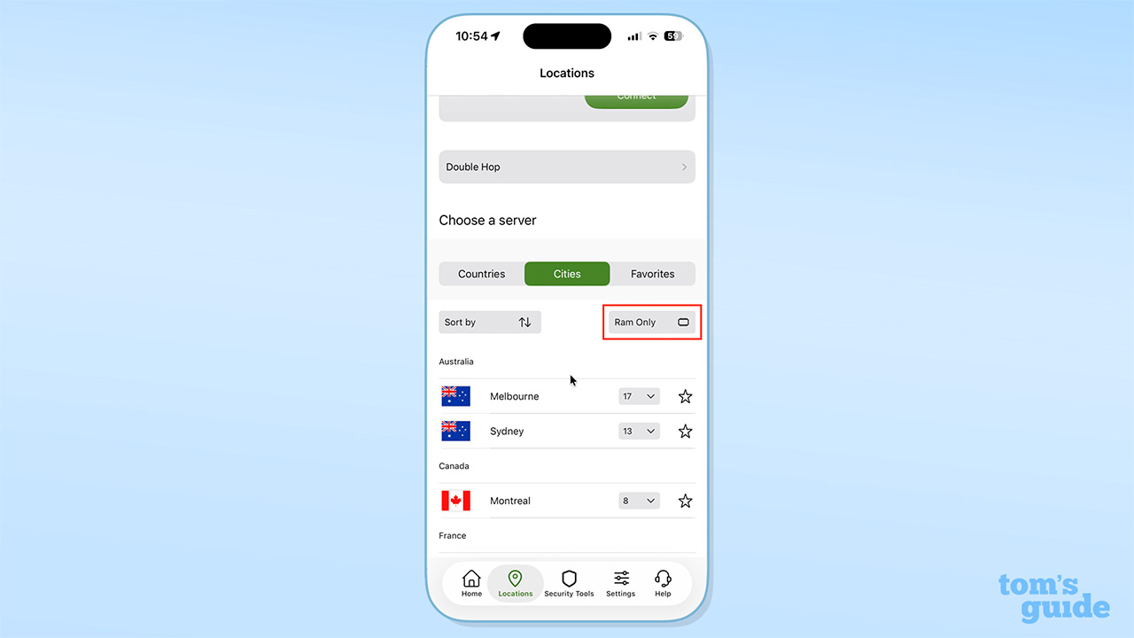 برنامه آیفون IPVanish دارای فیلتر سرور جدید فقط RAM است که با رنگ قرمز مشخص شده است