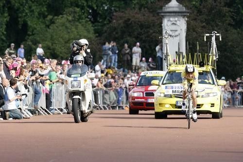 David Millar (Saunier Duval) was sporting some super-fast overshoes but couldn't get close to Cancellara's time.