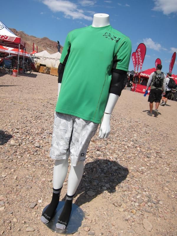 The Race Face Trigger kit is intended for cross-country use with its lightweight quick-dry fabrics.