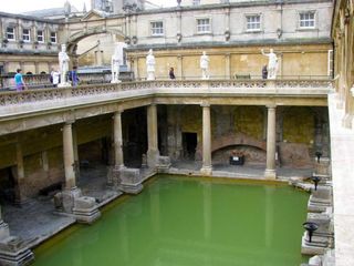ancient-roman-baths-england-13-100812-02