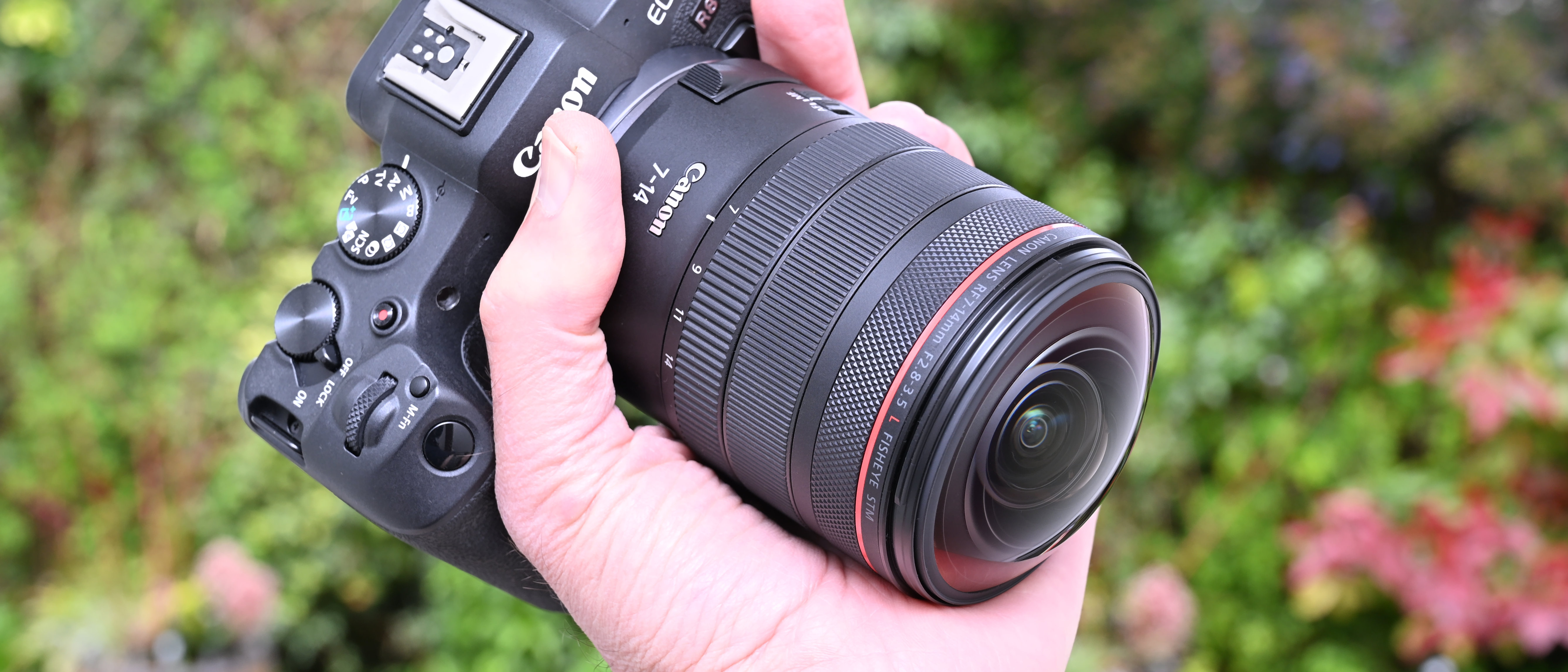 Canon RF 7-14mm f/2.8-3.5L Fisheye STM product image