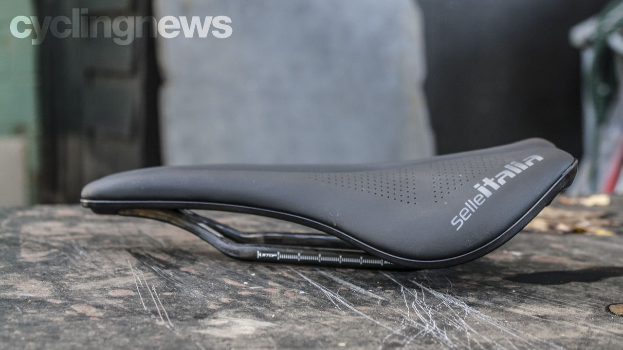 Selle Italia Novus Boost Evo Kit Carbonio Superflow saddle