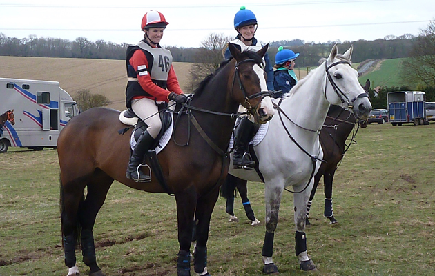 Bucks with Cousin Phoebe Keith about to do her first team chase..and at intermediate!