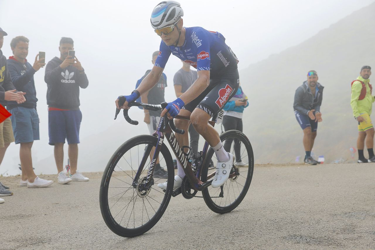 Vuelta Espana 2022 - 77th edition - 8th stage La Pola Llaviana - Coll&Atilde;&iexcl;u Fancuaya 153,4 km - 27/08/2022 - Jay Vine (AUS - Alpecin - Deceuninck) - photo Rafa Gomez/SprintCyclingAgency&Acirc;&copy;2022