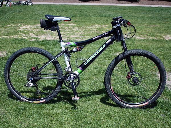 Tinker Juarez continues to tear up the endurance racing scene aboard his Cannondale Scalpel Team.