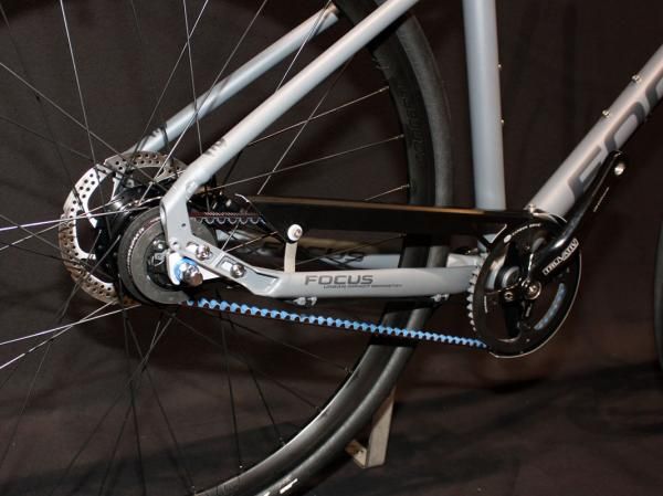 The Gates carbon belt drive and Shimano Alfine internally geared rear hub should make for a nearly ideal setup for commuting.