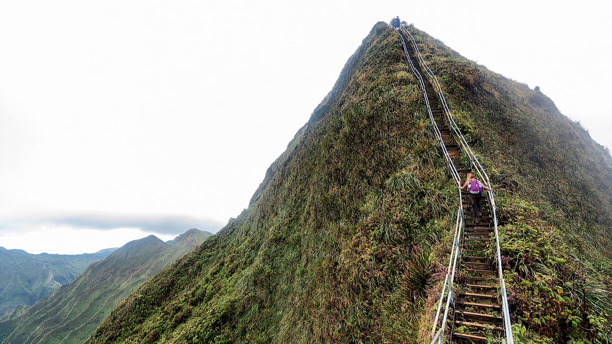 Hikers on the Haiku stairs, otherwise known as Stairway to Heaven, on Oahu, Hawaii