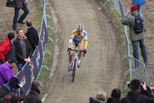 Wellens makes light work of the conditions